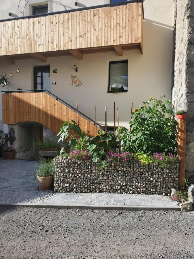 Bed and Breakfast Haus Fels Schluderns Zewnętrze zdjęcie